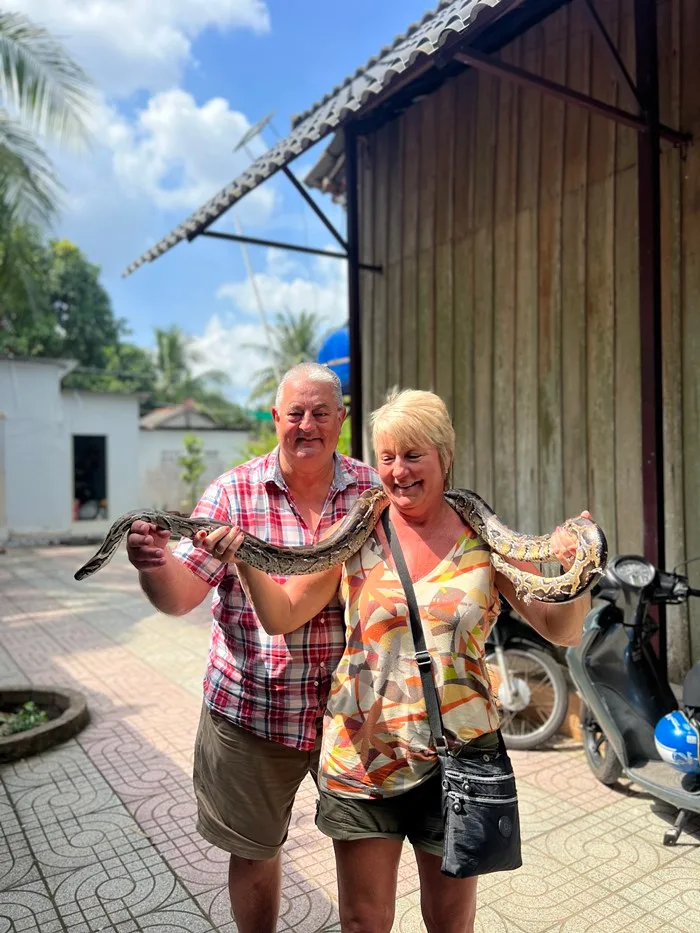 Trang chủ 60 781EB68B-EA3C-4209-800B-F94117075AAF